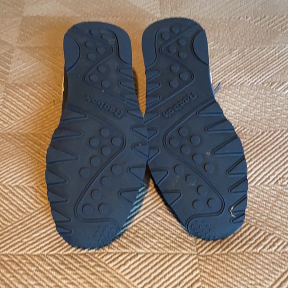 Adidas Men sneakers size 11 Navy Blue. Worn once. - Picture 5 of 7